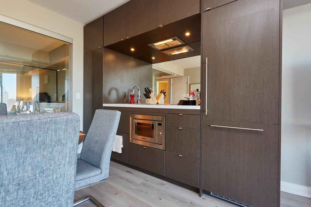 Atlas Suites - Yorkville Furnished Apartments Toronto Room photo